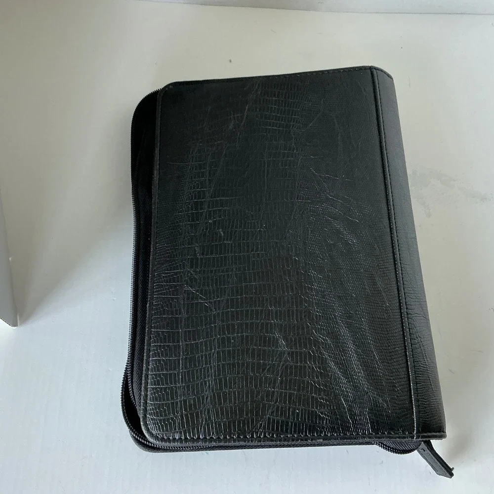 Franklin Covey Planner Binder Black Faux Lizard Zip Closure Professional Office